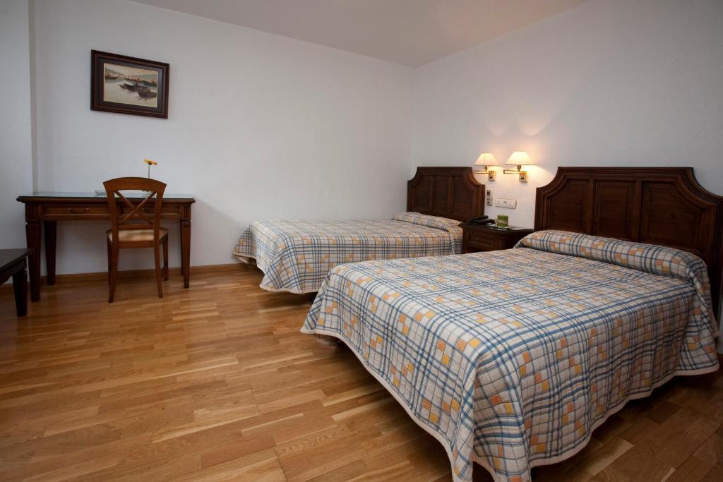 Hotel Avenida Yecla Eksteriør billede